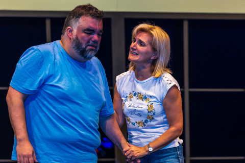 La comedia del año ´VECINOS´ en el Centro La Habana de Posada de Llanera