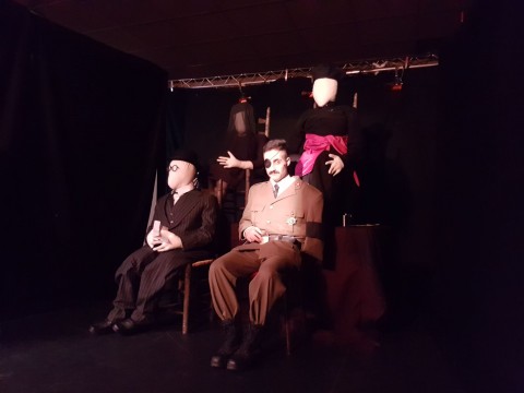 GRAN EXITO DE TEATRO KUMEN CON SU ´CANTANDO BAJO LAS BALAS´