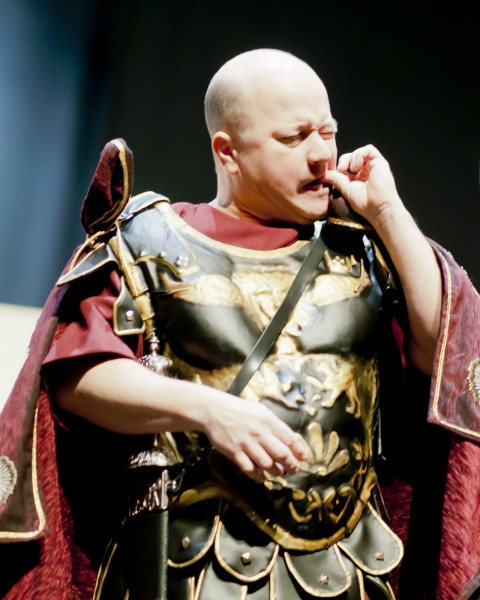 TEATRO KUMEN: ANOMIA Y MILES GLORIOSUS A ESCENA